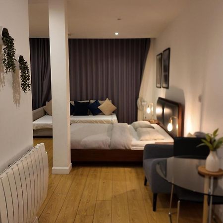 Sleep6 In Leicester Square, Soho Vr7 Londra Dış mekan fotoğraf